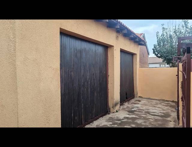 3 BEDROOM HOUSE FOR SALE IN VOSLOORUS